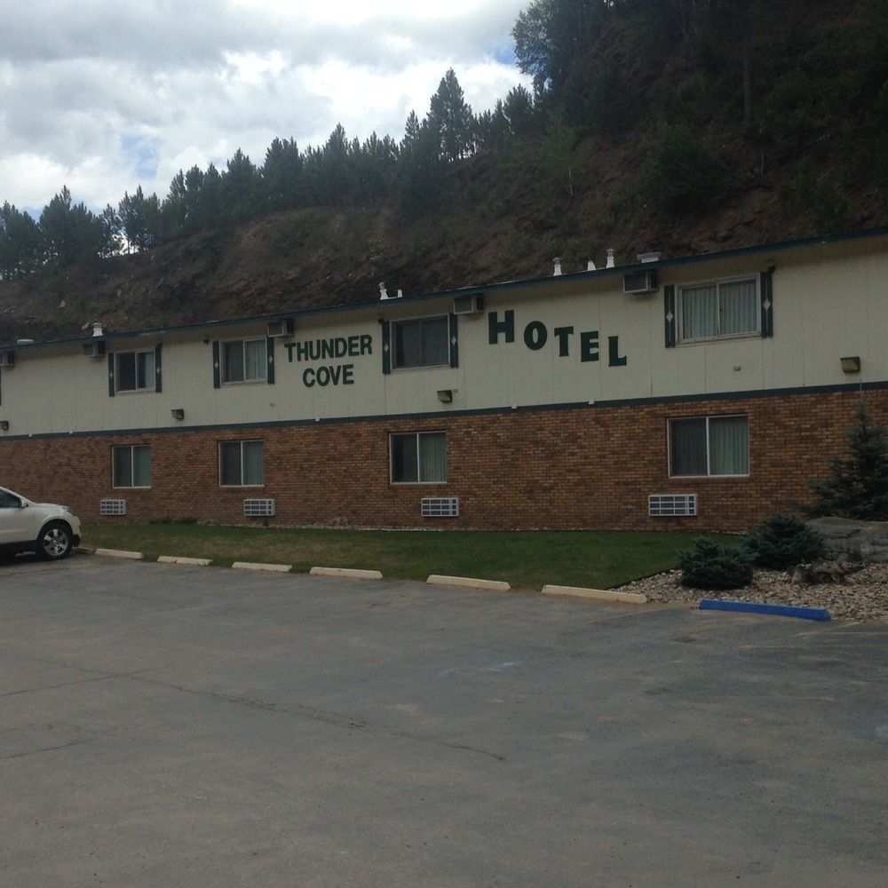The Thunder Cove Hotel Дедууд Екстериор снимка