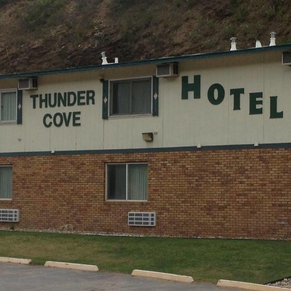The Thunder Cove Hotel Дедууд Екстериор снимка